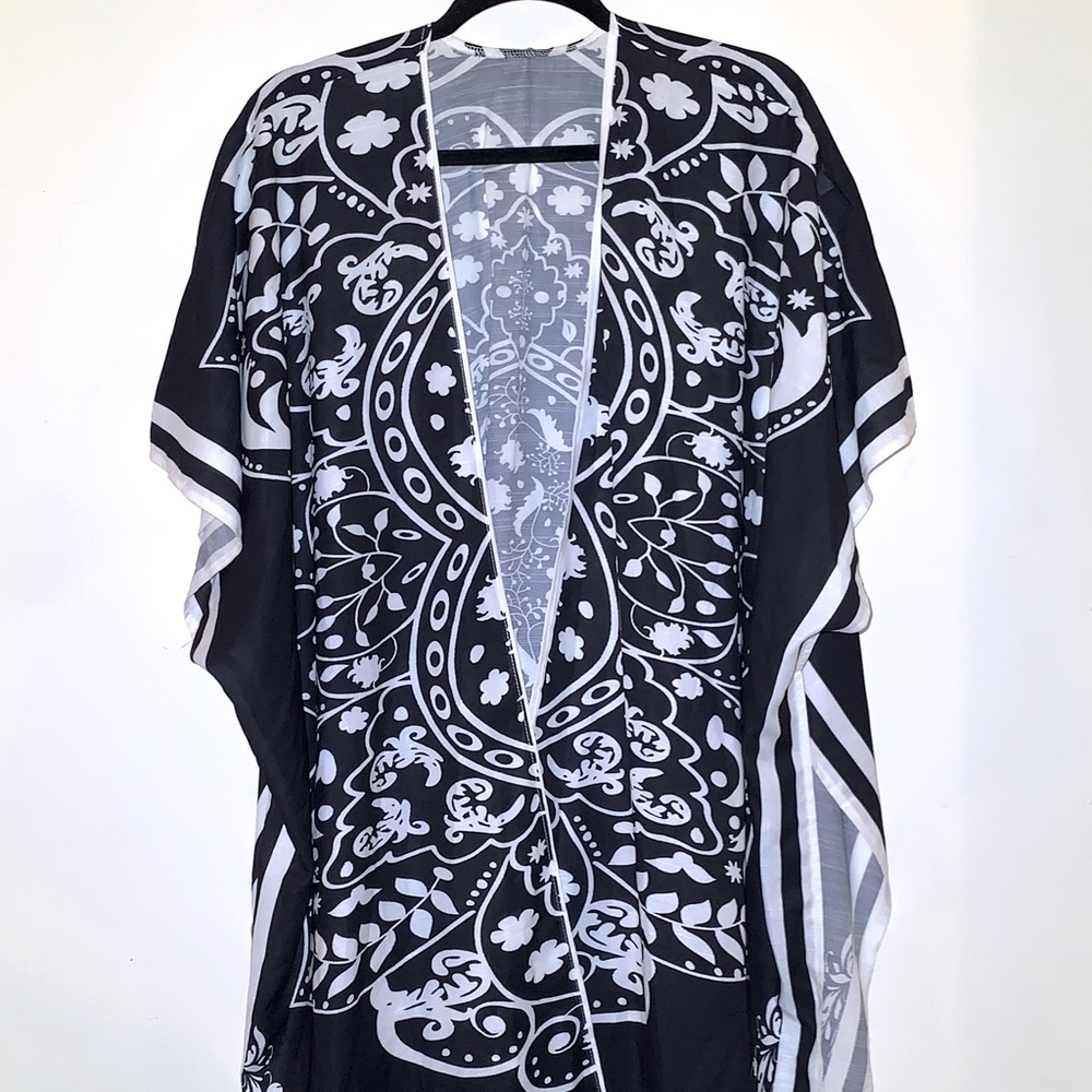 Anthropologie black and white kimono.
